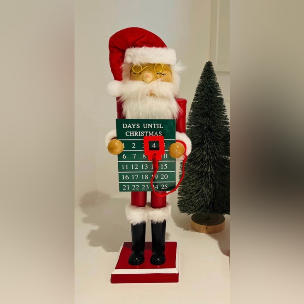 🌲 Christmas Santa Wooden Advent Nutcracker NWOT